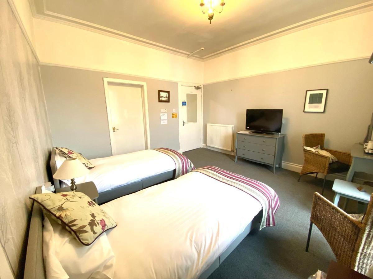 The County Hotel - Self Check-In, Ultra Fast Wi-Fi, Free Parking, Central Location Selkirk Exterior foto