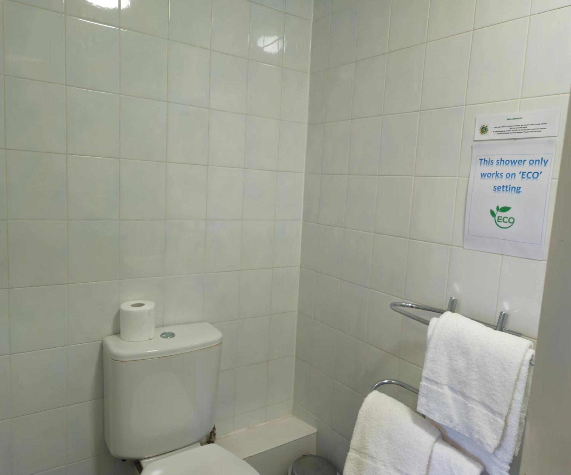 The County Hotel - Self Check-In, Ultra Fast Wi-Fi, Free Parking, Central Location Selkirk Exterior foto