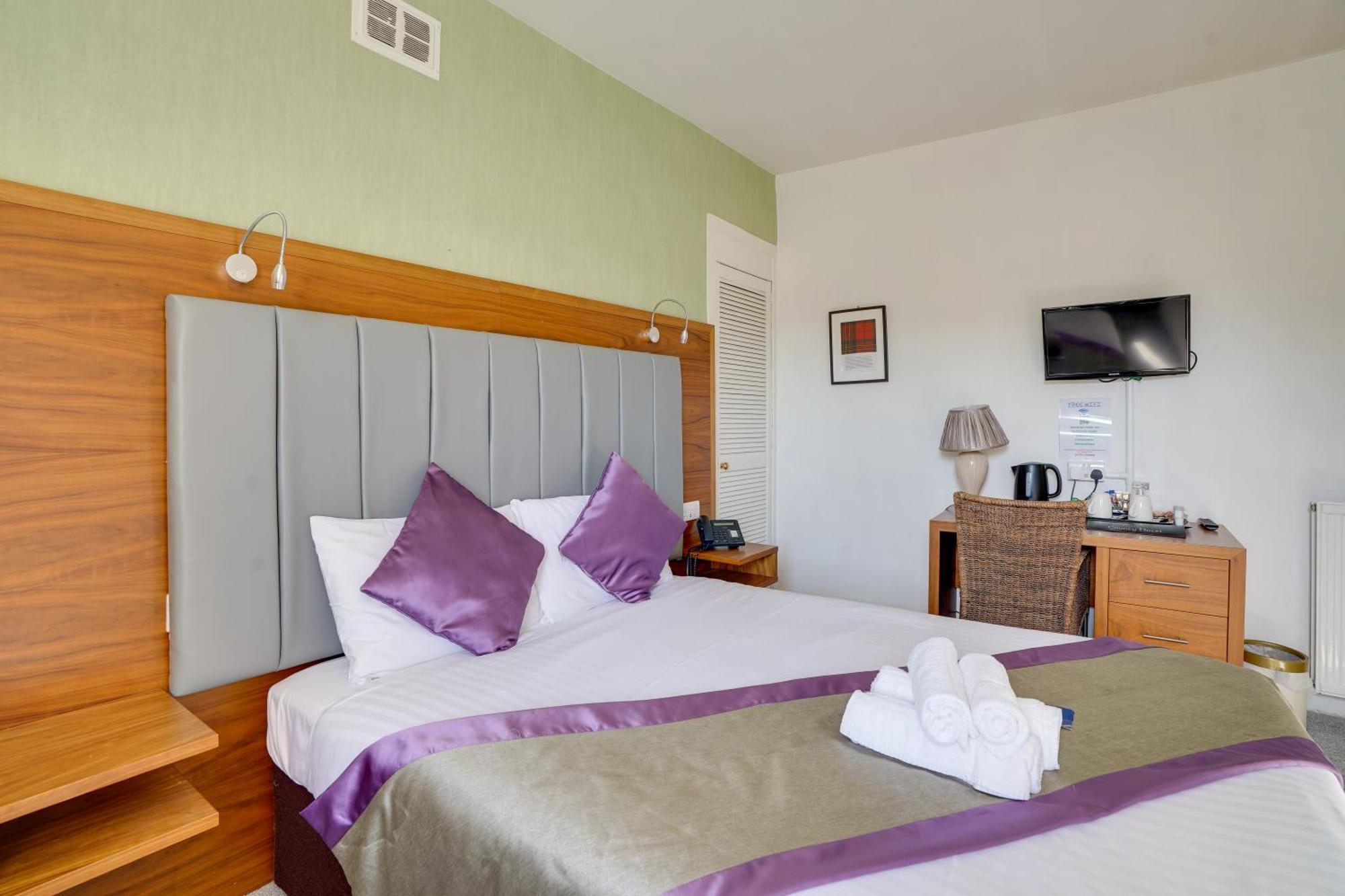 The County Hotel - Self Check-In, Ultra Fast Wi-Fi, Free Parking, Central Location Selkirk Exterior foto