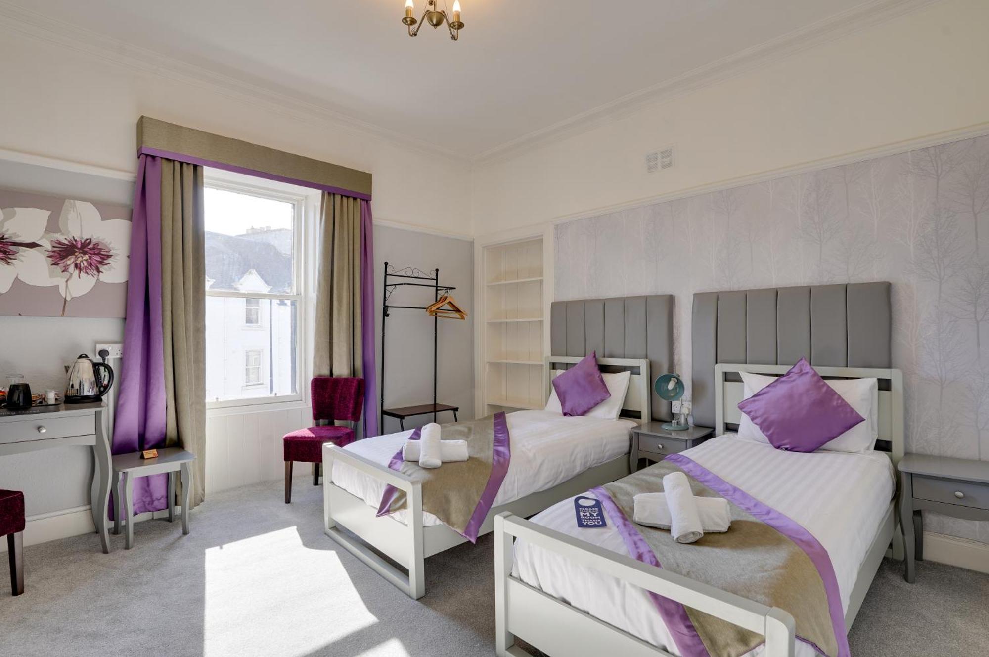 The County Hotel - Self Check-In, Ultra Fast Wi-Fi, Free Parking, Central Location Selkirk Exterior foto